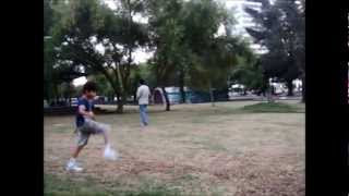 preview picture of video 'Futbol en el parque'