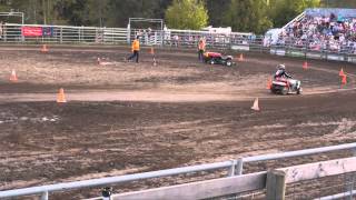 preview picture of video 'lawn mower powder puff race Rock Creek Fall Fair 2013'