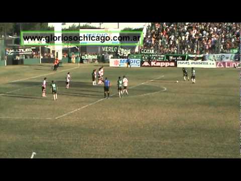 Golazo de Julio Serrano de tiro libre a Moron // Chicago 2 - Moron 0 / 1ºB 2011/2012
