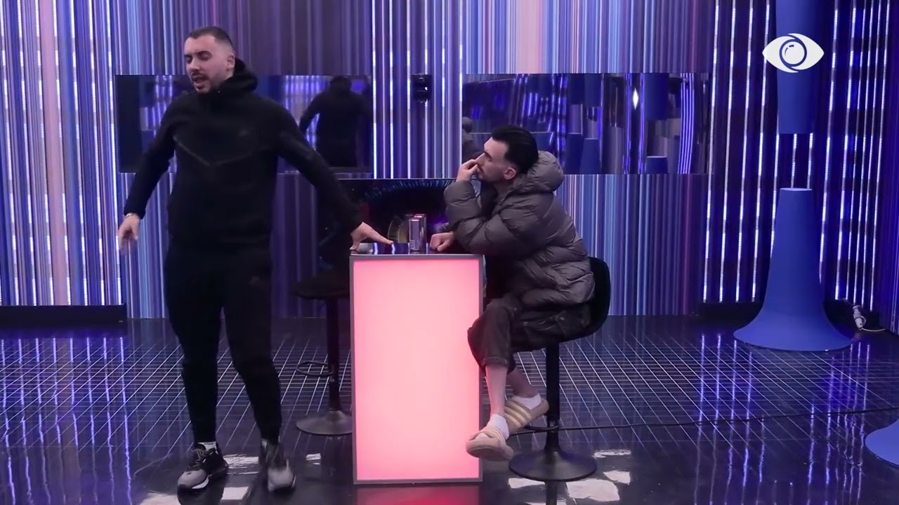 “Cilat janë traumat e tua në jetë?”/ Kristi e pyet, Keijsi e injoron: Pusho se po bëj stërvitje!