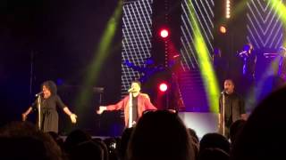 Peter Andre - Wanna be Starting Something/ Shake your body (Plymouth Pavillions 12/03/16)