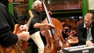 "On the stairs" by "Camion-pizza" in "les Templiers", Marseille