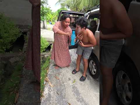 ganggu mama tidur biar bisa main hp !!!