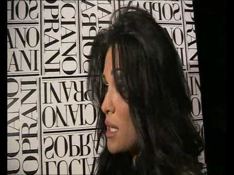 Manuela Arcuri da Luciano Soprani - www.fashiontimes.it