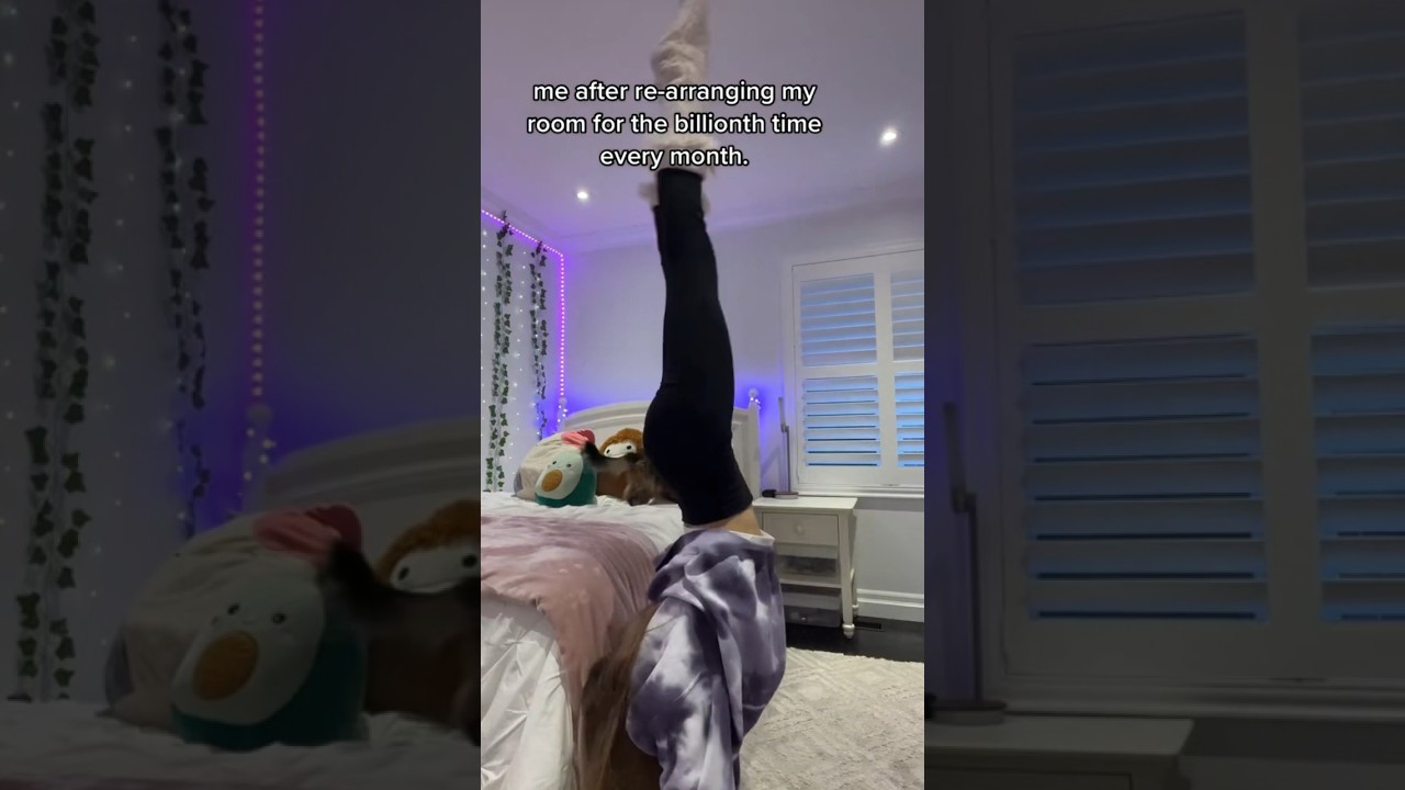 this is your sign to clean up your room💕🛏️🧹#preppyclaws #funny #relatable #shorts #room #cleaning