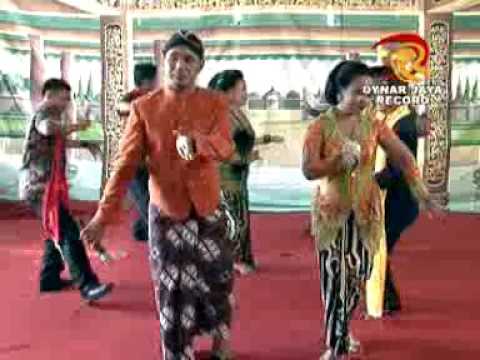 Edy feat. Entriana - Prawan Tuo | Dangdut (Official Music Video)