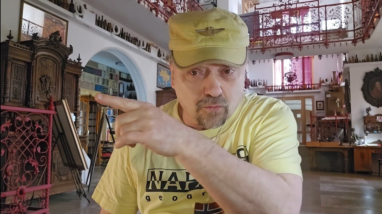Стыдно молчать,когда твой президент негодяй,вор и лгун,разжиревший на траге?