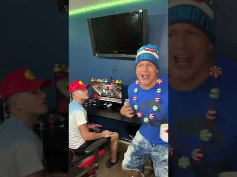 You aint getting sh*t for Christmas 🎄 best song for the Holidays