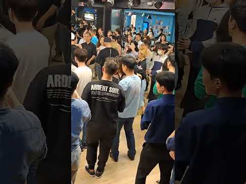 20230930(토) No bar Latin Salsa Localizado perto da saída 1 da estação de metrô Gangnam Por Clui & Dala