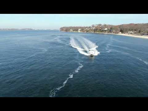 Tiara-yachts 3900-SOVRAN video