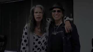 Steven Tyler performs  Dream On  at Recovery Unplu