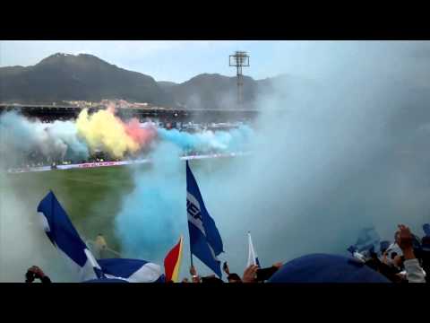 "Hinchada Millonaria en MILLONARIOS 0 - nacional 0." Barra: Comandos Azules • Club: Millonarios
