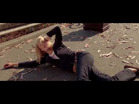 "Bicycle Crash" Scene In The Heartbreak Kid (2007) - Comedy Movie - Malin Akerman, Ben Stiller