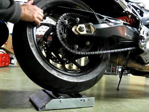 comment monter bequille lateral booster
