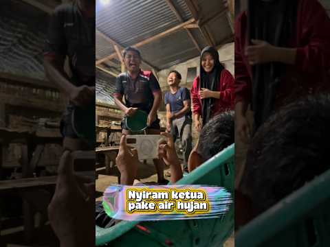 nyiram ketua pake air hujan #ff #komedi #ngakak #sketsakomedi #ketua