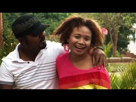 Pierrot Matatana & Dhalia Saramba - Vadiko Tiako (Officiel Video By Daewoo)