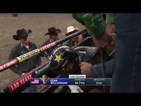 Sean Willingham rides Outlaw for 85.5 points (PBR)