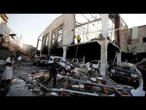 اليمن مئات القتلى والجرحى في غارة للتحالف العربي في صنعاء