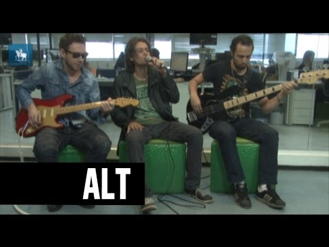 5PRAStANtAS toca "Clichê dos 90"