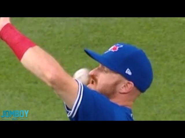 Blue Jays right fielder, Derek Fisher catches a pop up with his face, a breakdown