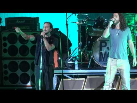 Pearl Jam with Chris Cornell - Hungerstrike live PJ20