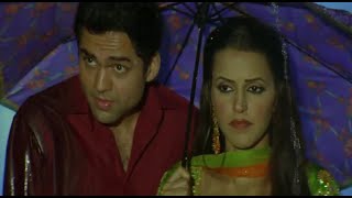 लास्ट लोकल के पैसेंजर को अपना कस्टमर बनाती है, धंधेवाली हे ये - Ek Chalis Ki Last Local Hindi Movie