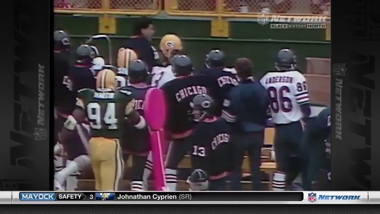 1985 - Packers Player Dirty Play on Walter Payton Out of Bounds