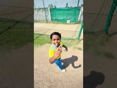 8 Sal ka baccha de raha hai challenge 🏏 #cricketwithvishal #shorts