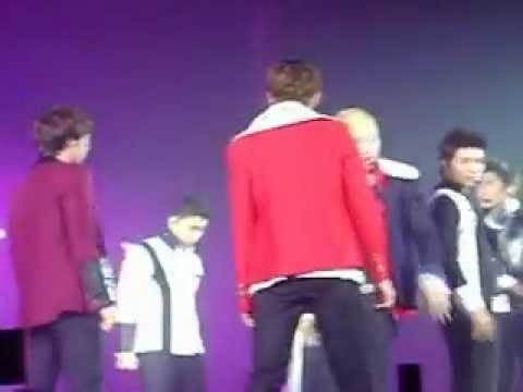 120406 Superman at SS4Paris