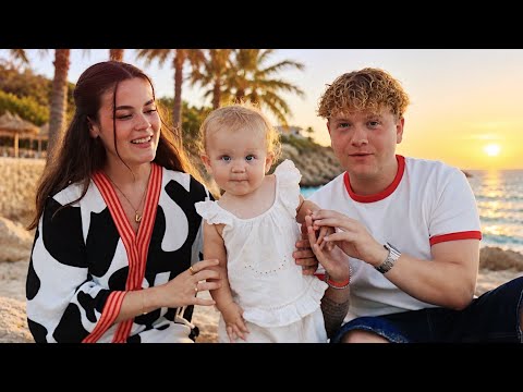 VORES FØRSTE FERIE SOM FAMILIE