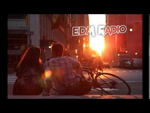 Hellberg ft. Jessarae - Wasted Summer