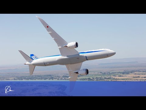 The Beauty of Boeing’s 787-9 Dreamliner on Display