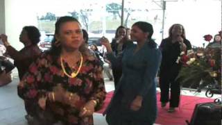 Download lagu 24 - abang roni - diyana -jun_mpeg2video.mpg mp3