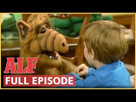 "It's Not Easy Bein Green" | ALF | FULL Episode: S1 Ep22