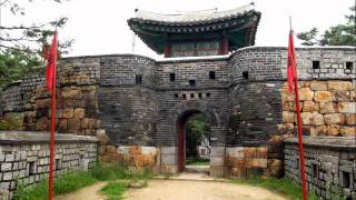 preview picture of video 'South Korea: Suwon, a city with a korean fortress'