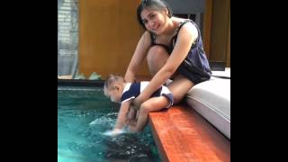 Download lagu Video Lucu Gemes Rafathar Malik Ahmad Lagi Main Air Sama Bunda Caca mp3