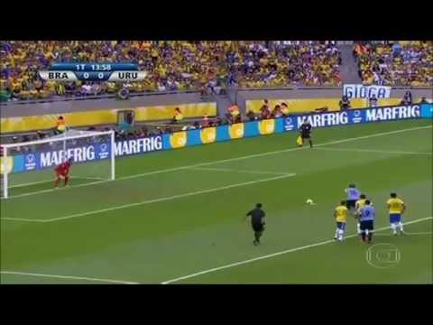 The Best - Julio César defende pênalti de Forlán