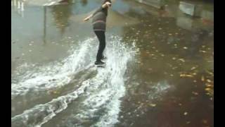preview picture of video 'AbbotsDreDays - ABBOTSFORD skatePARK rain or shine!'