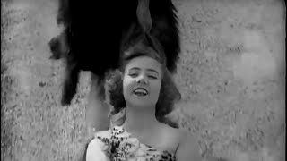 Hotlegs (Später/Later: 10cc) - Neanderthal Man (1970) meets Buster Keaton (1923)