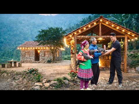 Neighbors for chickens - Trinh Ho happily receives a great gift, warm and friendly village