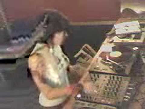 M.Dusa live at Grooveline Studios Lisbon, Portugal 15-01-2004