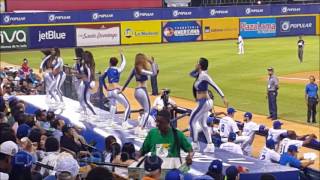 Así se mueven las bailarinas del Licey