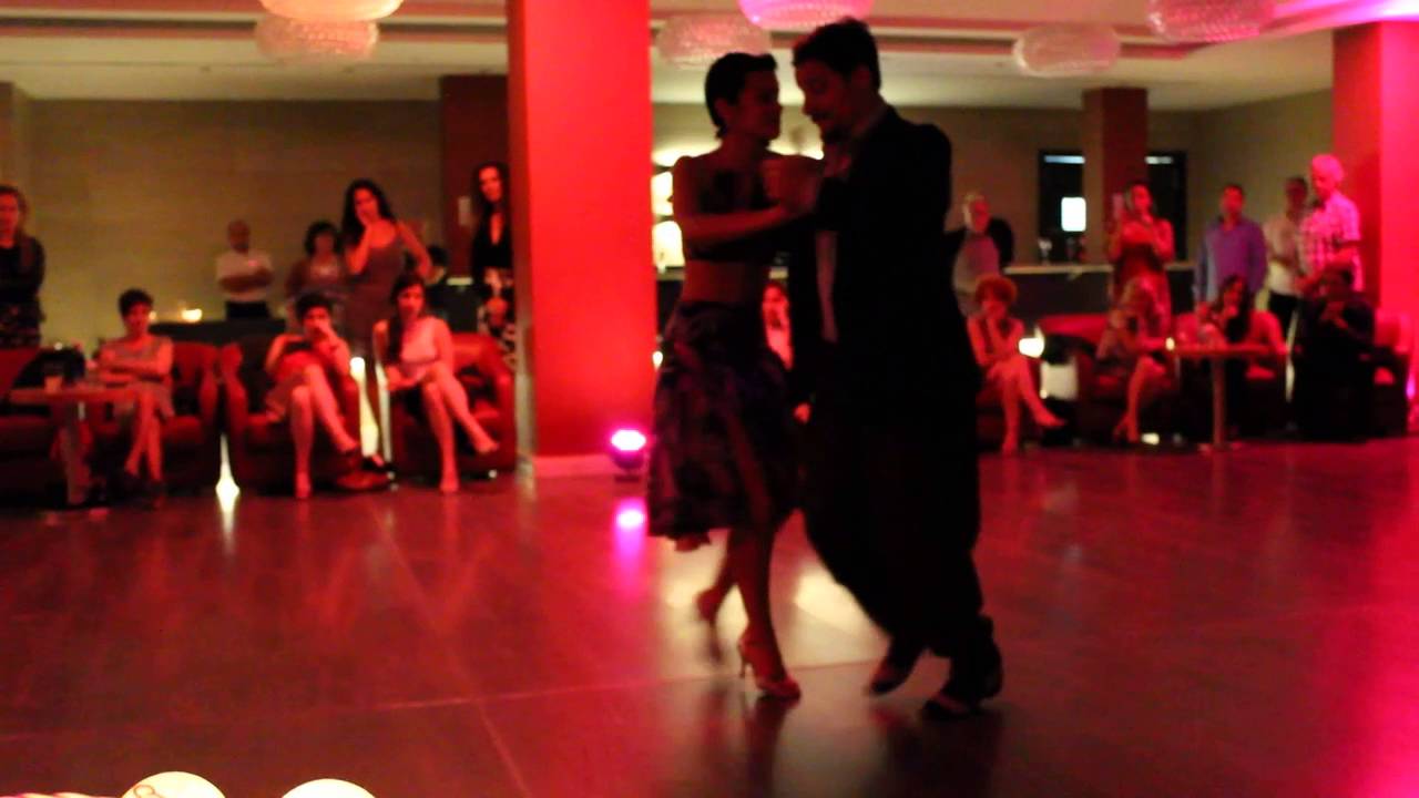 Candela Ramos & Adrian Luppi 3/4 "Coqueta" Tango