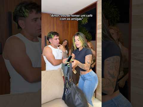 Não tem xícara lá ? 🤨