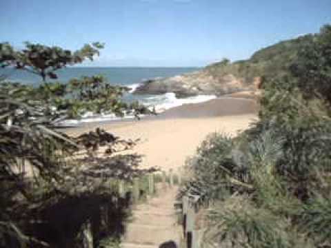 olha a praia deserta que eu achei !!