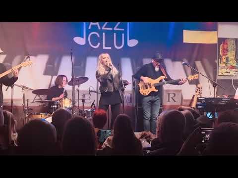 Wojtek Pilichowski Band feat Kasia Stanek - Sensation Electro Step