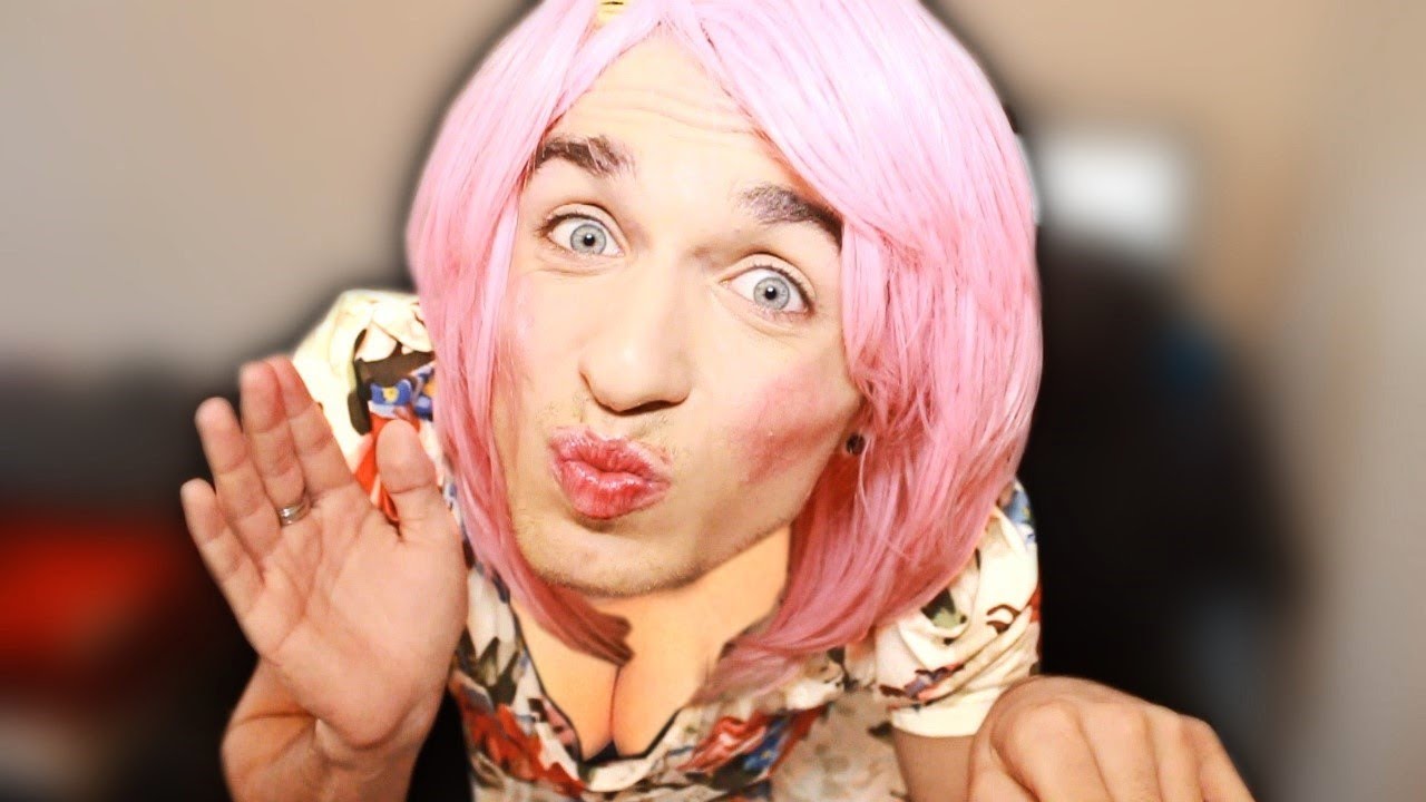 SQUEEZIE VERSION FILLE ?! - Question Time 6 thumbnail