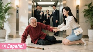 Anciano humillado, solo una pobre lo defiende;resulta ser multimillonario y quiere nieto CEO casarla