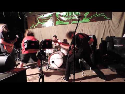 Stepující Samožrout - STEPPING SELFEATER - Inside LIVE
