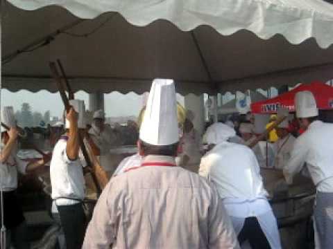 la pentola piu grande del mondo a Malpensa!!!!!!